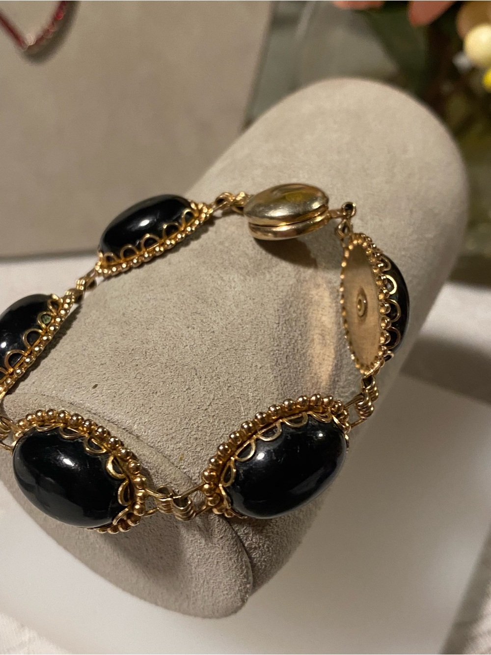 1950s Gold Link and Faux Black Cabochon Stones Bracelet w/ Snap Closure